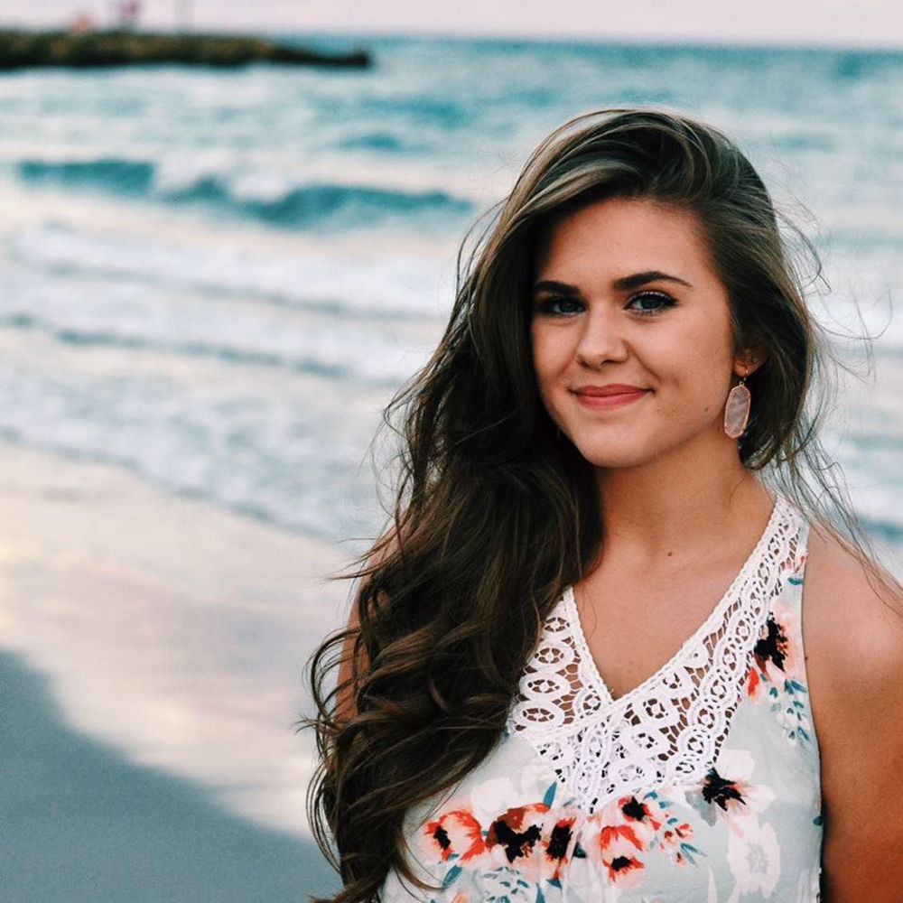 Meet your Posher, Corinne